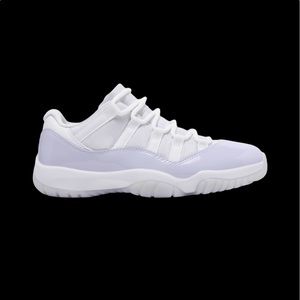 Woman’s Air Jordan 11 Retro Low